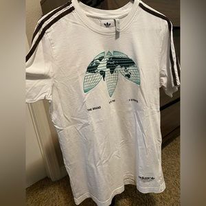 Adidas T-Shirt